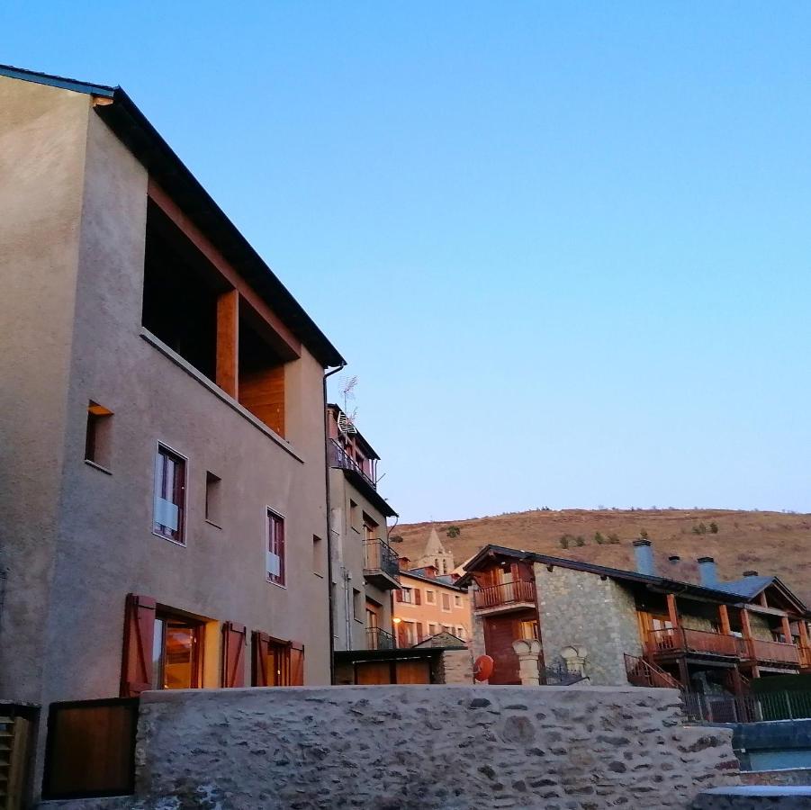 Apartament "El Castell" Casa Rural Cal Rialla Llivia Exterior foto